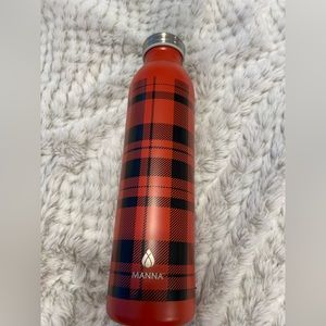 Red Buffalo Check Manna Bottle